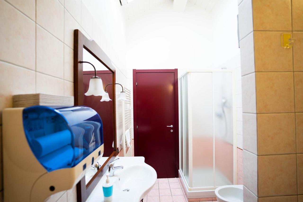 V12 Apartments - Vittoria 12 诺瓦拉 外观 照片